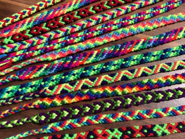 13 Bracelets Young Millennials Owned & Layered In The '90s & Early '00s ...