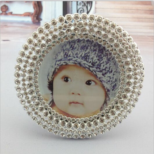 10 Ways To Reuse Compact Mirrors So You’re Getting More Bang for Your