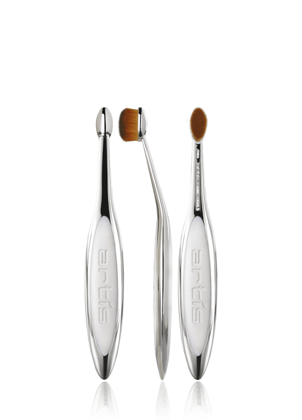 Are Oval Brushes Better Than Sponges? Here's Why The Tool Might Be Your