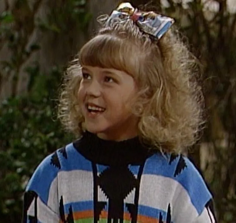 11 Times Stephanie Tanner Had The Best Hair On 'Full House' — PHOTOS