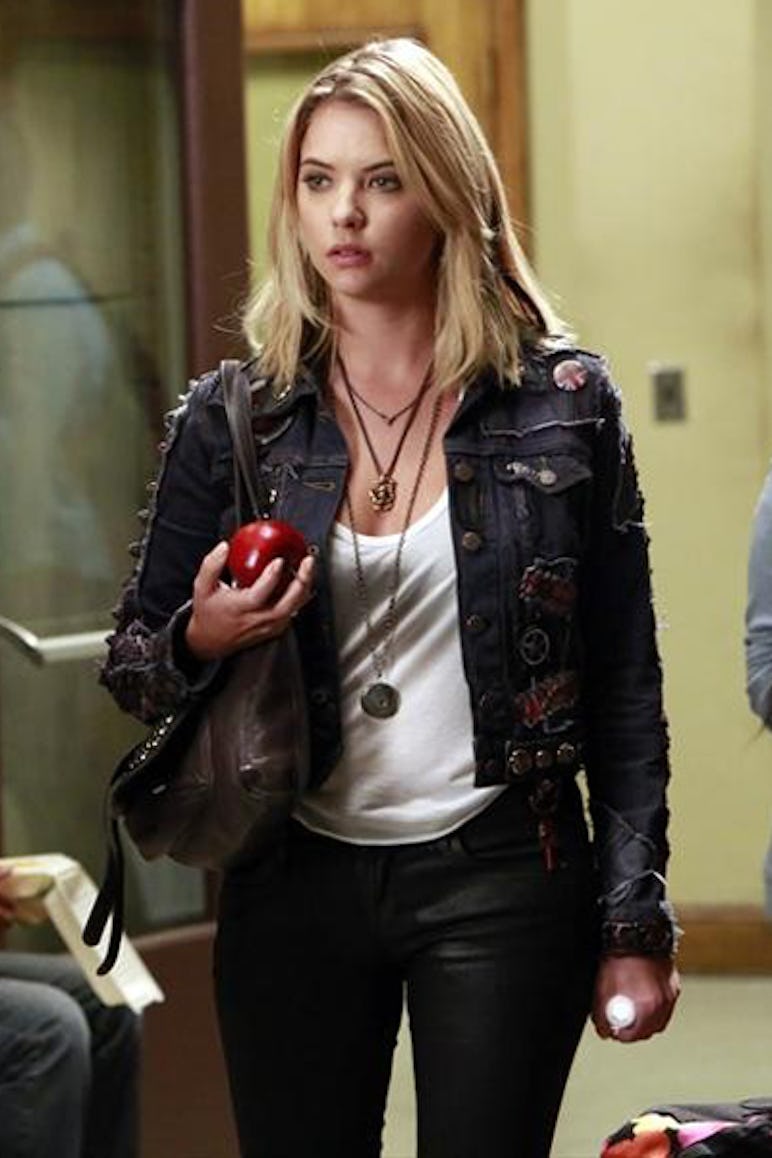 Hanna Marin From 'Pretty Little Liars' Is Best Dressed At Rosewood High ...