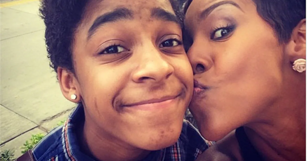 The Mother of R. Kelly's Son Shares Simple Trick for Parenting a ...