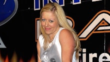  Lynsi Torres, the youngest female billionaire, in a white and grey top