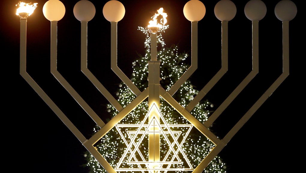 Here S Why Hanukkah And Christmas Are Overlapping In 2016