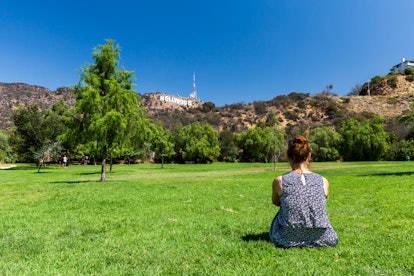 Relaxing in Los Angeles in front of the Hollywood sign