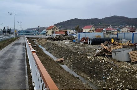 A road that goes by sochi showing an empty city