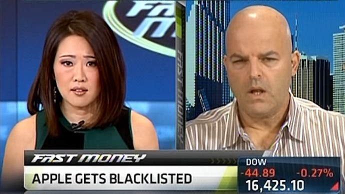 Ronnie Moas guest starring on fast money and talking about apples blacklist