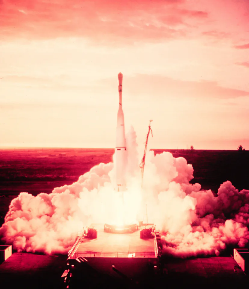 27 Stunning Images Show the Complete History of NASA Since 1958