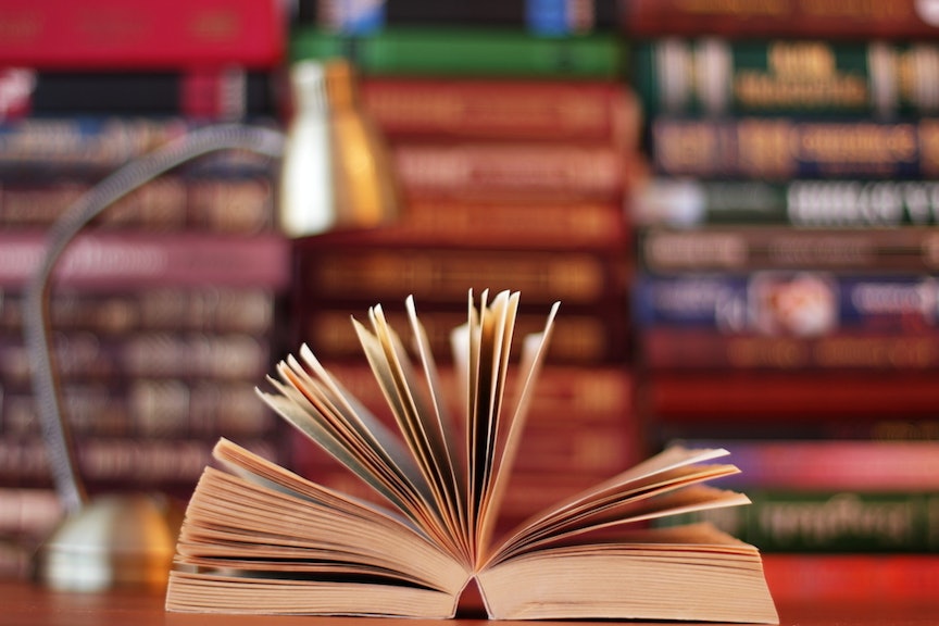 10 Beautiful Opening Lines of Books Will Remind You What Fantastic