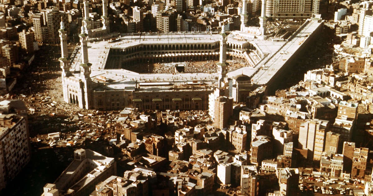 ThenandNow Photos of Mecca Show What's Happening to Islam's Most Sacred Site ThenandNow Photos of Mecca Show What's Happening to Islam's Most Sacred Site