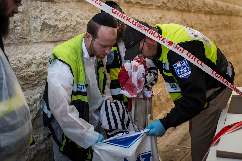 Intense Photos Show What's Happening in Jerusalem Right Now