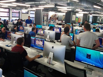 Students at  École 42 in the computer lab, using iMacs
