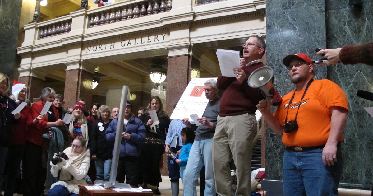 Watch The Seinfeld Festivus Episode The Strike Online For Free