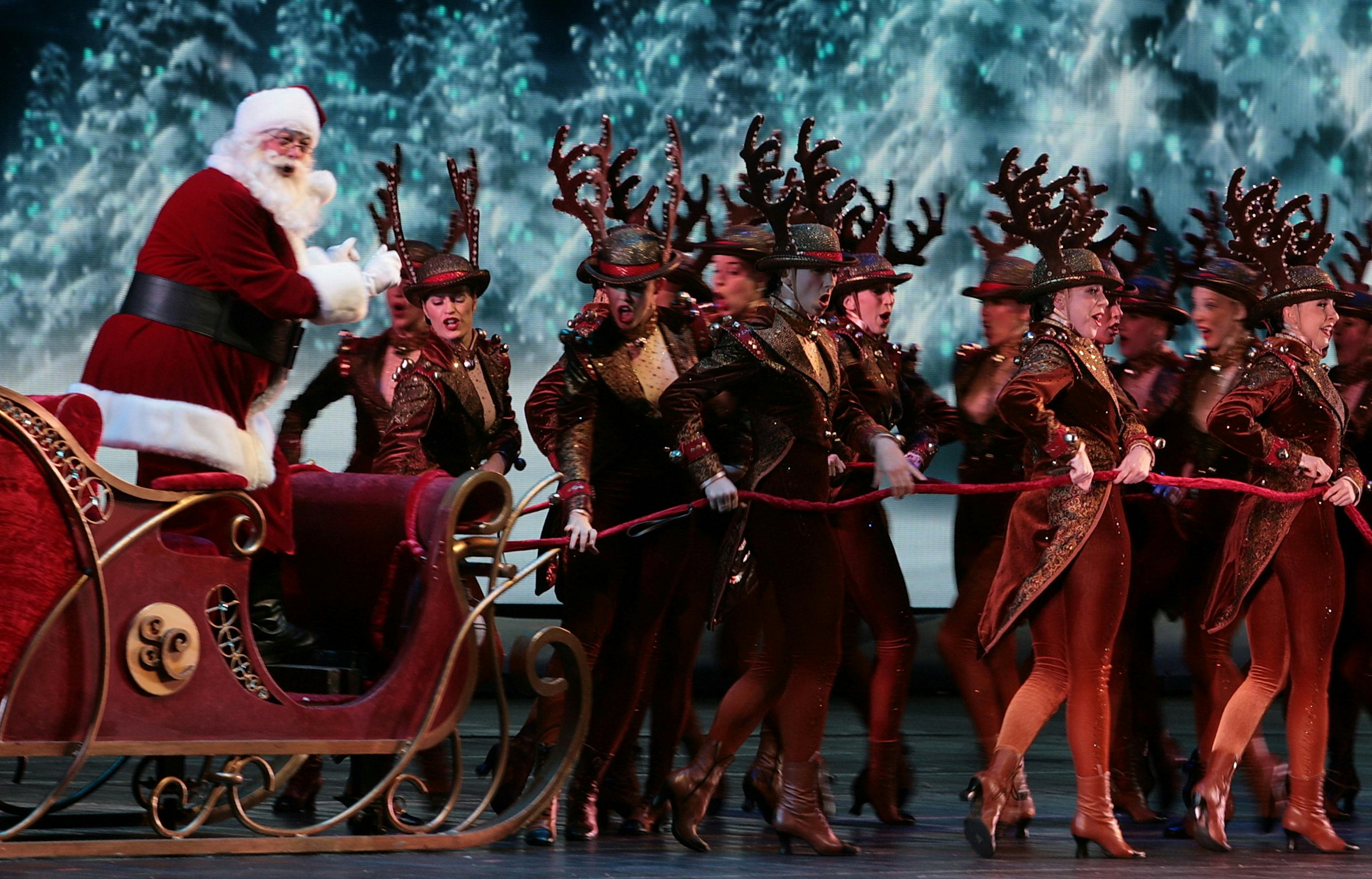 Broadway Christmas Shows 2016: 10 Holiday Performances To Catch In New ...