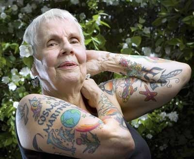 Tattoos on saggy skin What happens to tattoos in old age  Afrinik