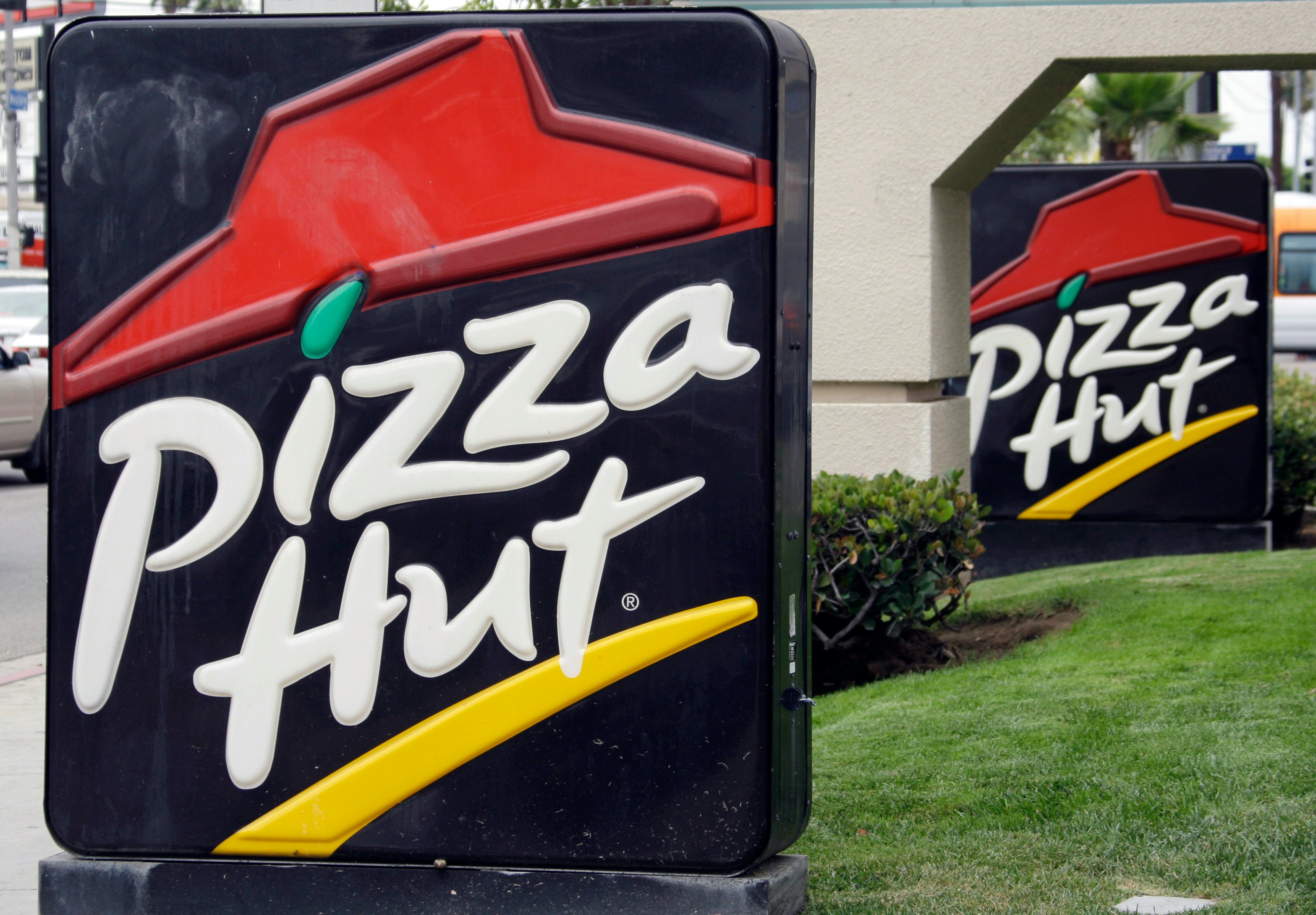 Florida Woman Escapes Hostage Situation With Order From Pizza Hut