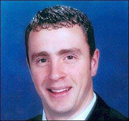 How 'The Man in the Red Bandana' Sacrificed His Life for a Dozen Others ...