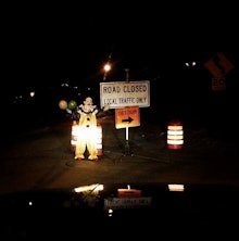 Terrifying clown creeping around Staten Island