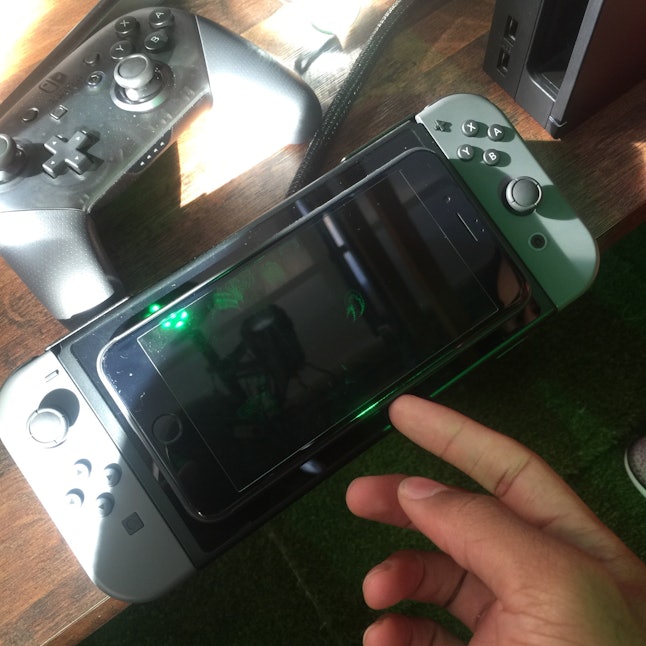 Nintendo Switch Vs Wii U Gamepad Comparison Photos With Wii U 3ds Iphone And More