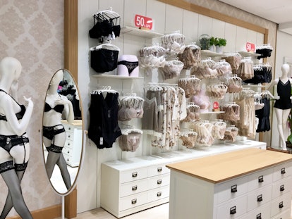 Willowbrook - Intimissimi, an Italian lingerie store, is now open in the  Macy's Wing. Their winning combination of high-quality products, romance  and imagination has won loyal customers from all over the world.