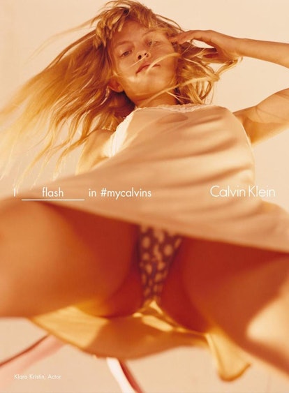 New Calvin Klein ad promotes sexting, threesomes – New York Daily News