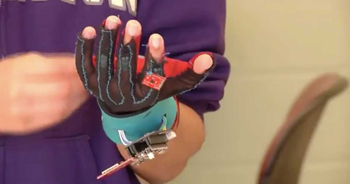College Students Created a Glove That Translates Sign Language Into ...
