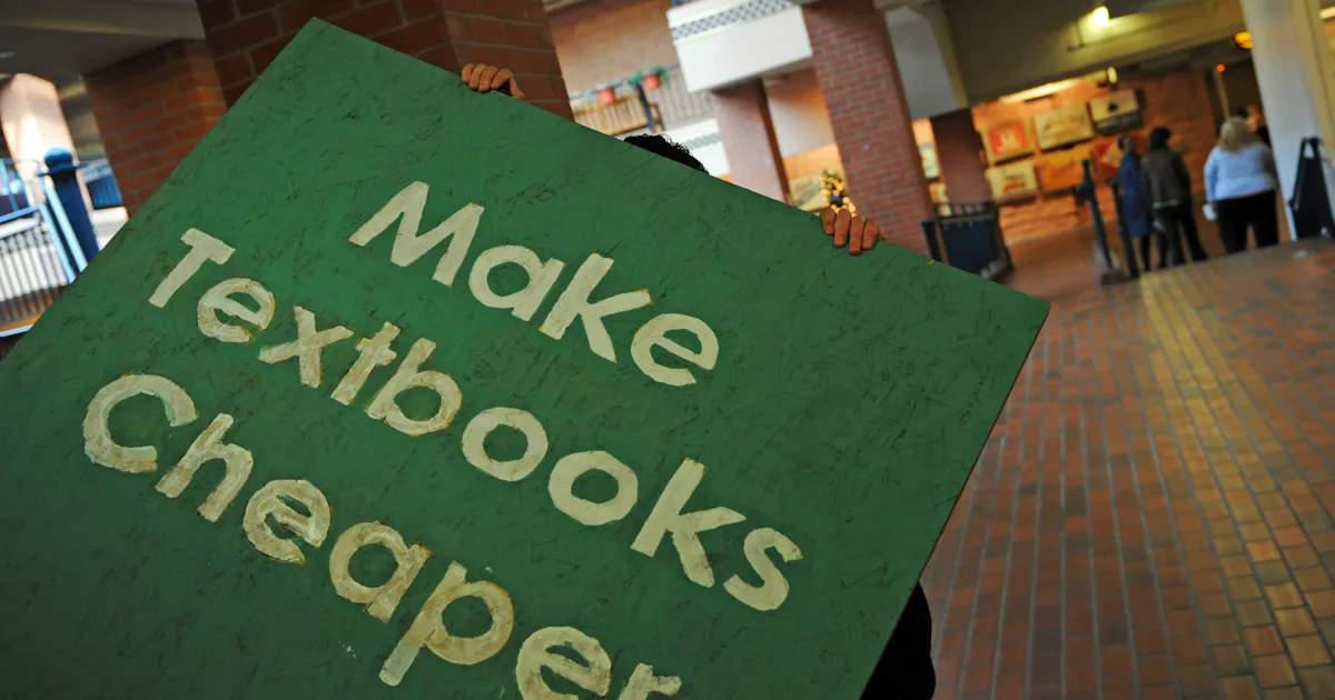 College Textbooks Are Ripping You Off But These Sites Could Save You College textbooks are ripping you off but these sites could save you
