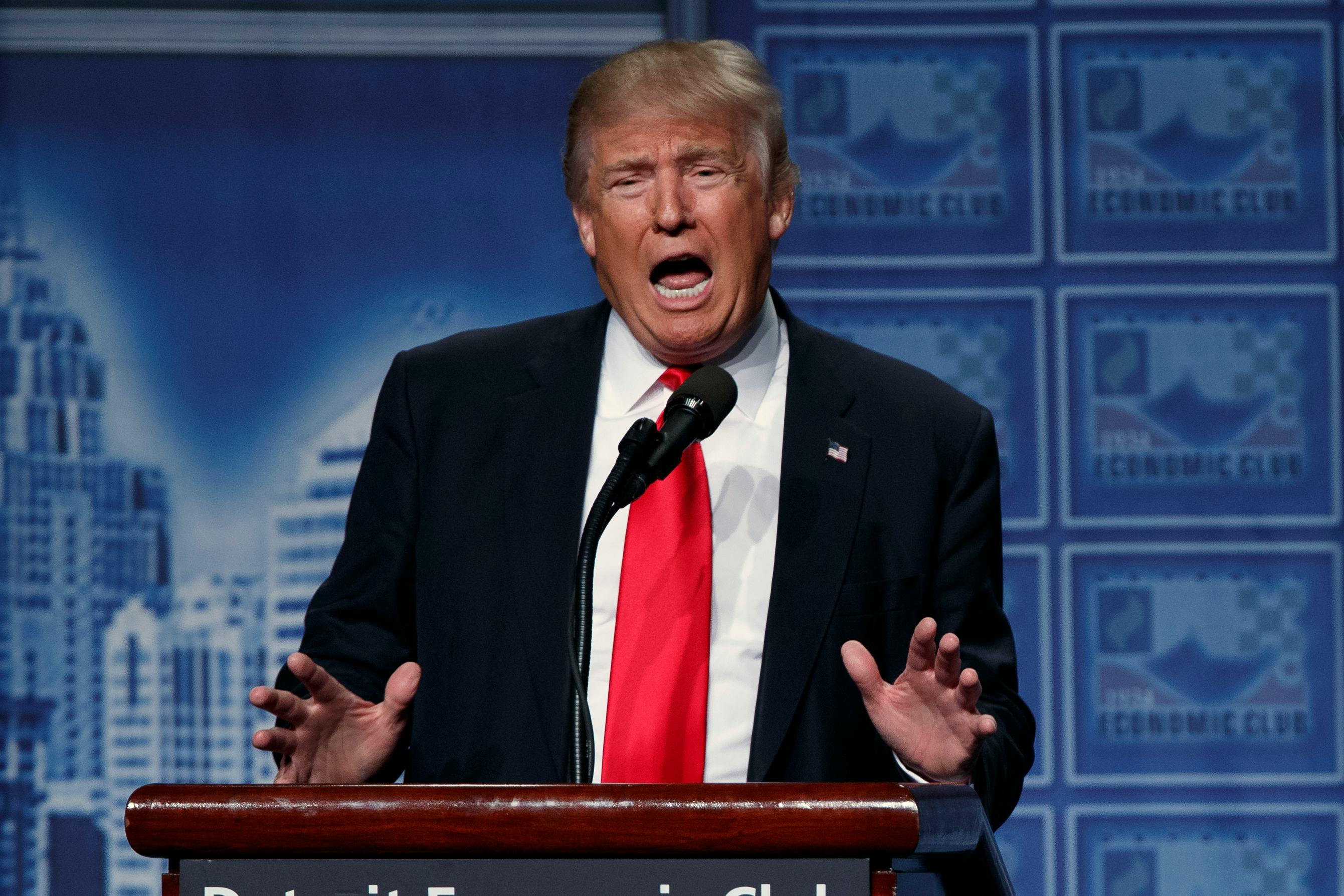 4 Donald Trump Economic Proposals That Will Make Bernie Sanders ...