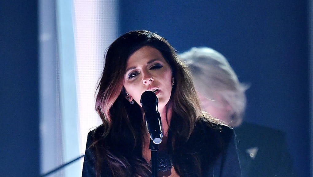 Download What Is Little Big Town S Girl Crush Really About Here S The Meaning Behind The Music