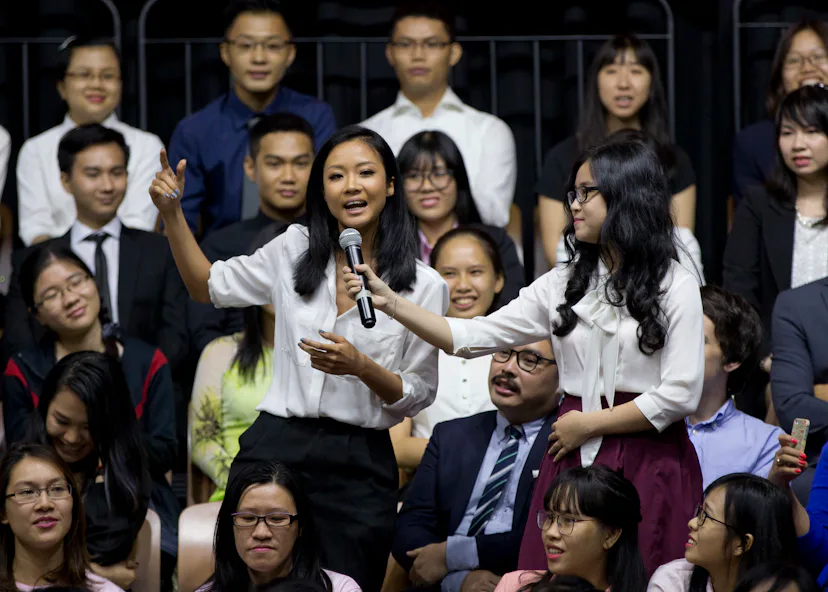 Suboi Rapping With Obama Watch Barack Obama Beatbox for Vietnamese Rapper Suboi