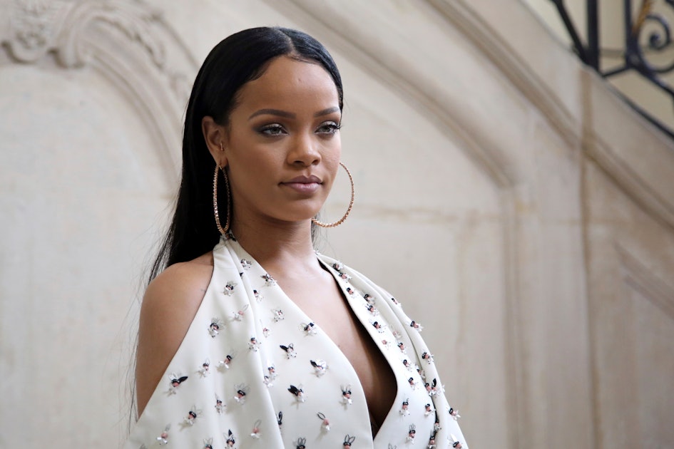 6 hit songs that you didn't know Rihanna passed up