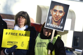 Saudi Blogger Badawis Health is Getting Worse, Says Wife