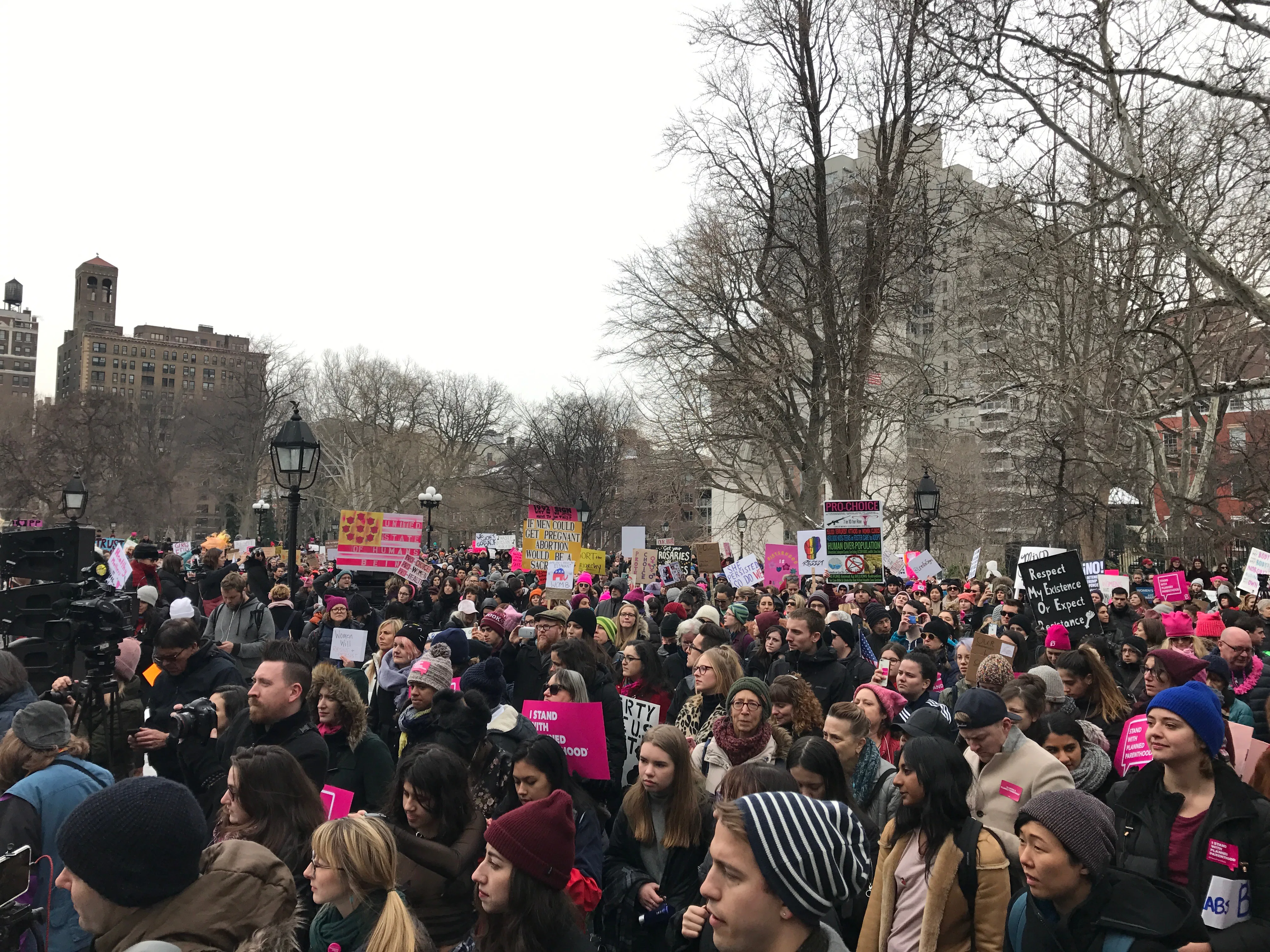 Planned Parenthood protests in New York draw massive crowds in support ...