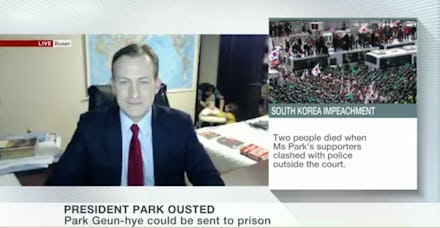 BBC interviewer who was talking about Park Geun-hye when his kids interrupted him