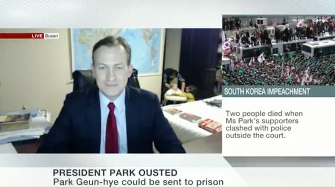 BBC interviewer who was talking about Park Geun-hye when his kids interrupted him