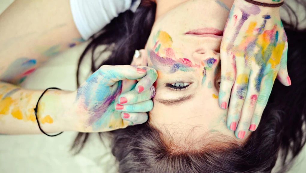 Science Shows Single People Have One Artistic Advantage Over The Rest Of Us