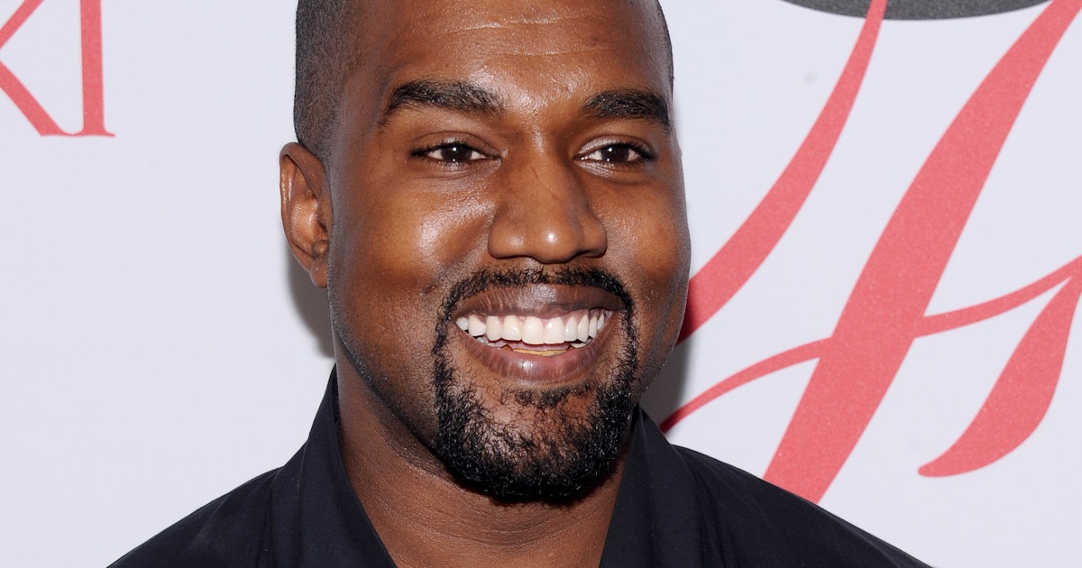 Канье уэст зубы из титана. Kanye West. Кани Вест улыбается. Kanye West улыбается. Kanye West smiling.