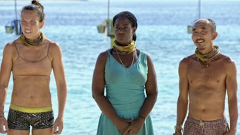 The finalists of Survivor 2017 standing next to each other