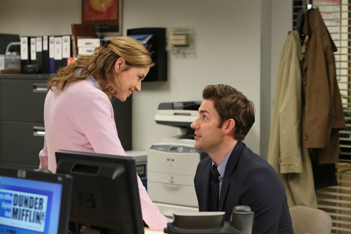 Yes Everyone In Your Office Is Hooking Up — And Theres A Good Reason Why