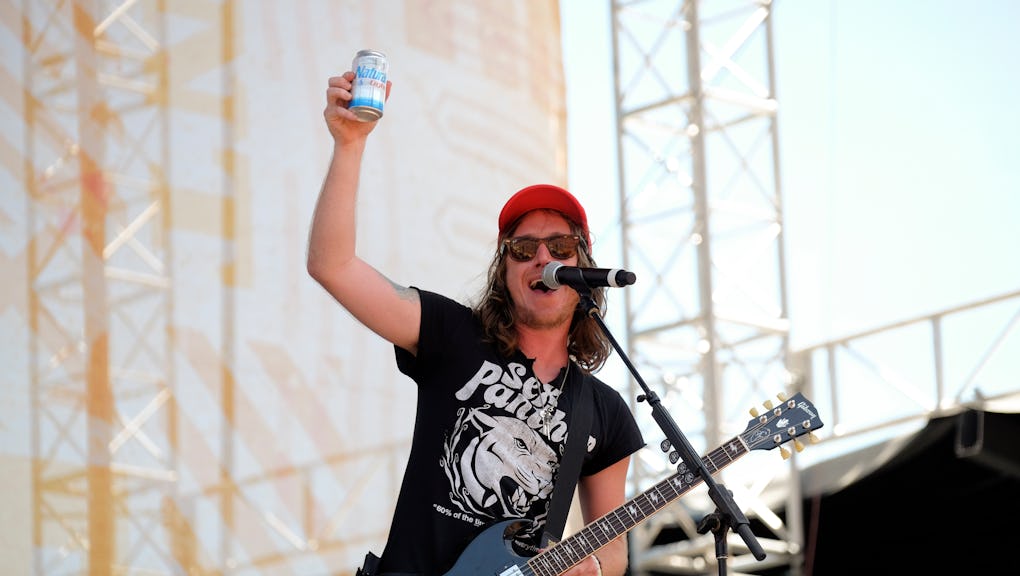 Hold My Beer Meme Explained How The Internet Ruined Our National Prelude To Stupidity