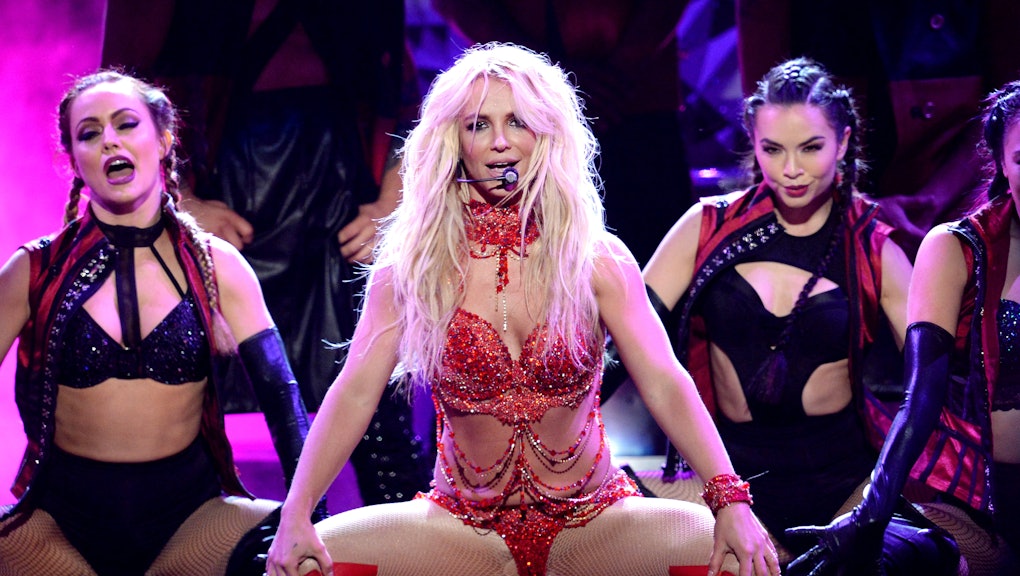 Britney Spears To Auction Vma Outfit And Donate Proceeds To Louisiana Flood Victims