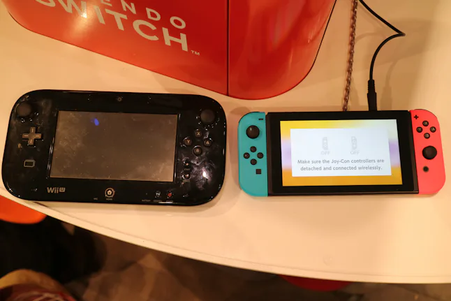 Nintendo Switch Vs Wii U Gamepad 15 More Photos Show The Striking Size Difference