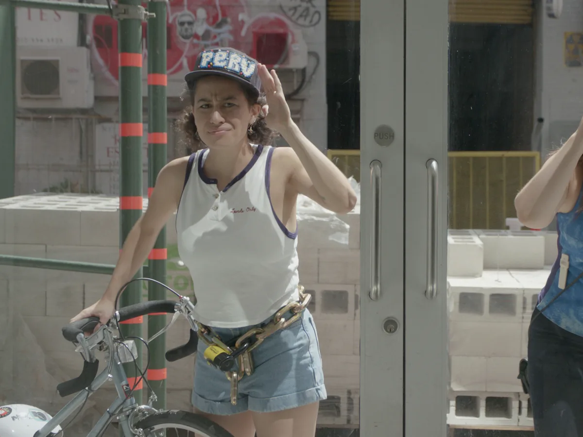 Broad City' Season 3 Premiere Offers A Step-by-Step Guide to "Don't Give a F*ck" Fashion Broad City' Season 3 Premiere Offers A Step-by-Step Guide to "Don't Give a F*ck" Fashion