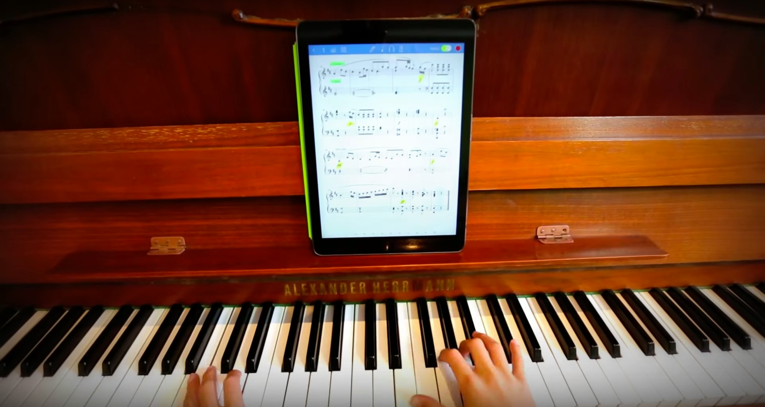 These 7 Technologies Are Making Learning An Instrument Easier Than Ever - roblox piano sheets mary had a little lamb