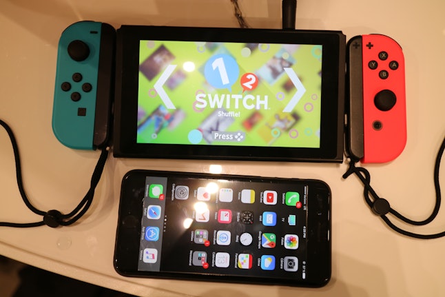 Nintendo Switch Vs Wii U Gamepad 15 More Photos Show The Striking Size Difference
