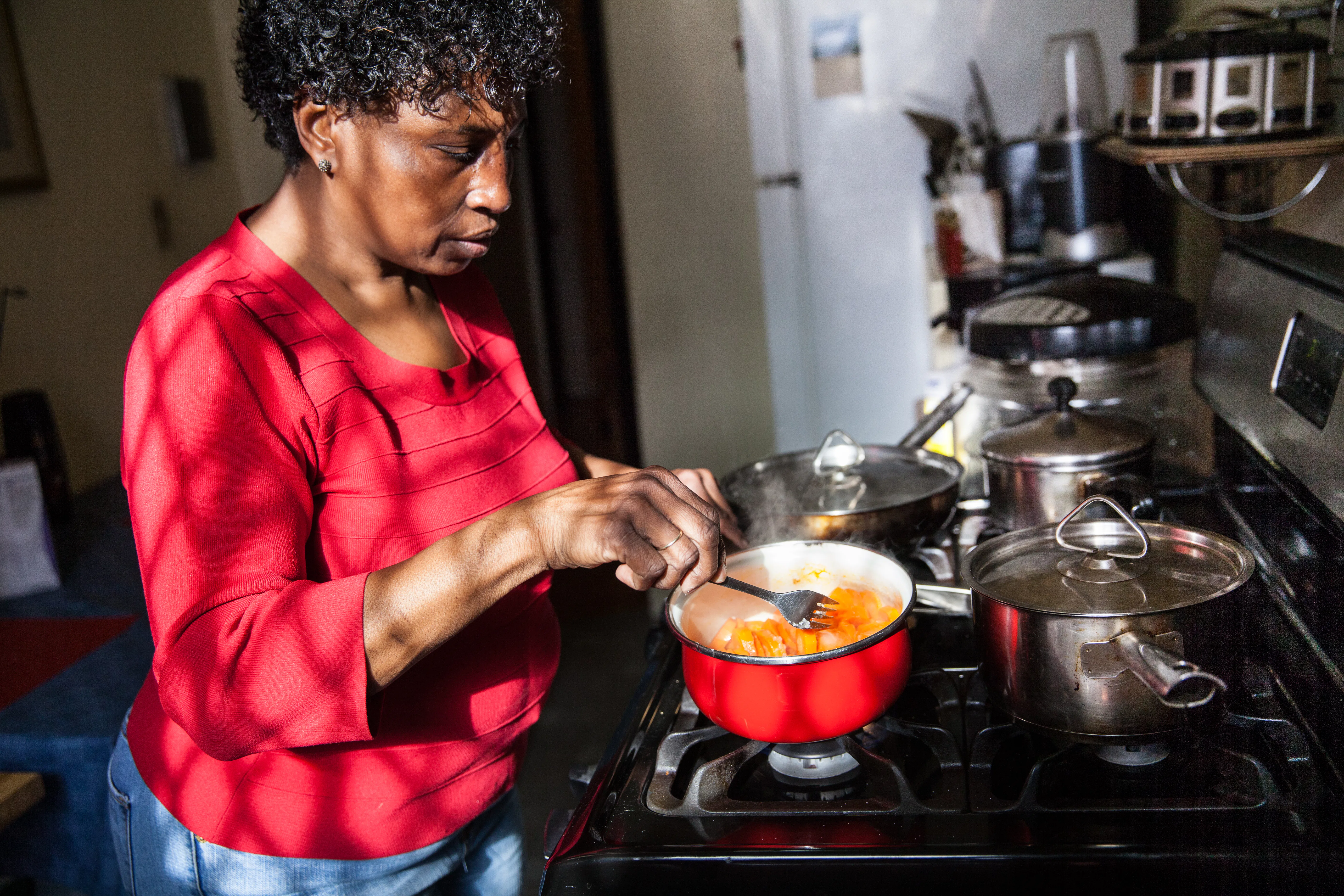 These 14 Powerful Photos Show What It's Like to Be Hungry in NYC