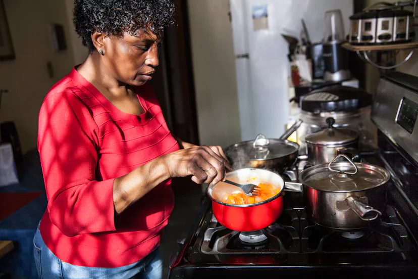 Visually Hungry These 14 Powerful Photos Show What It's Like to Be Hungry in NYC