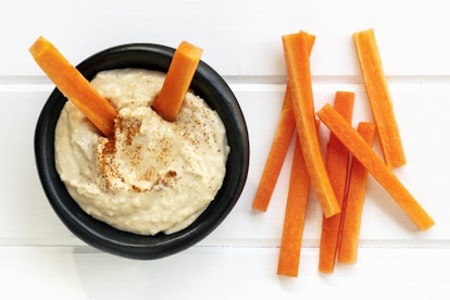 Hummus and carrots