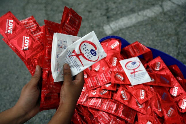 Can You Get An Std From A Toilet Seat 5 Std Myths We Need To Stop Believing Can You Get An Std From A Toilet Seat 5 Std Myths We Need To Stop Believing