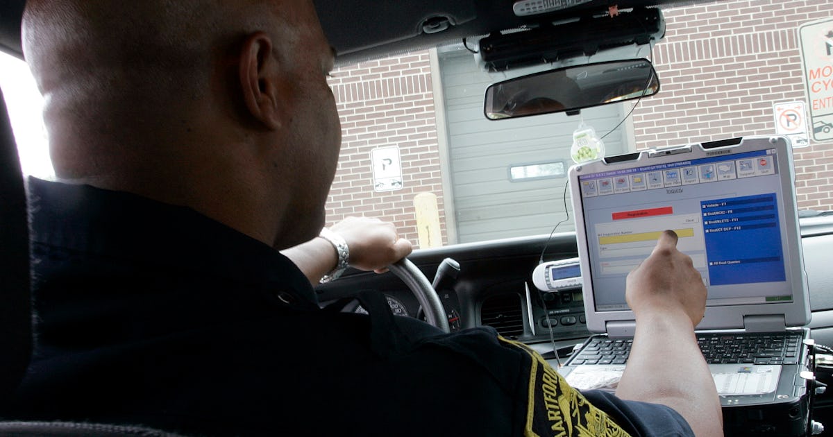 New report finds police officers abuse databases to look up women ...